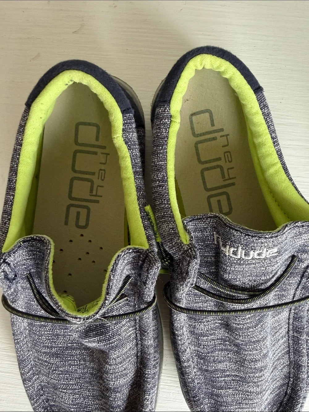 Hey Dude Wally Youth Slip-On Shoes in Heather Blue w/ Neon Lime Trim. Size 4-5